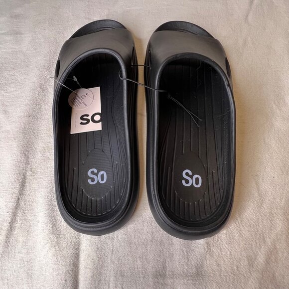 SO Women Size 10 Black Open-Toe Slide Sandals Comfortable Lightweight Slip-On - Picture 1 of 15